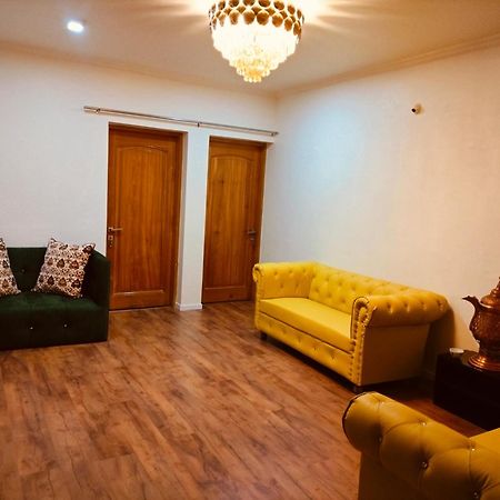 New Zamrood Holiday Home Сринагар Экстерьер фото